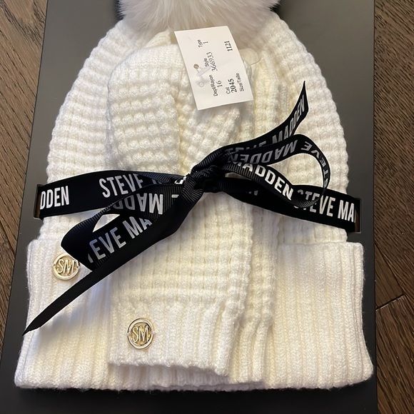 Steve Madden Faux Fur Hat & Hand Warmer Set - Picture 3 of 5